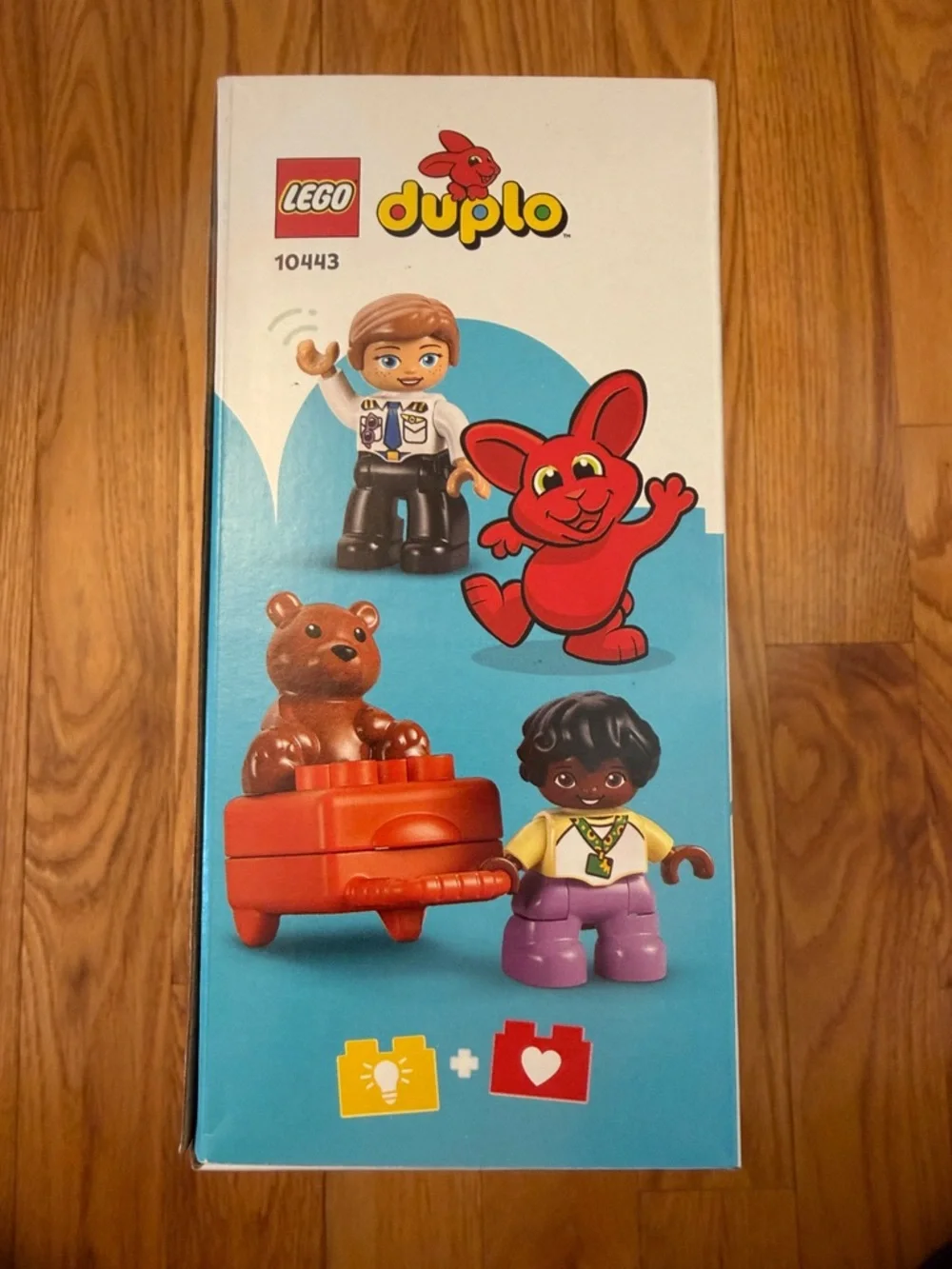 NWT Lego Duplo First Time at the Airport Playset #10443 - Picture 4 of 7